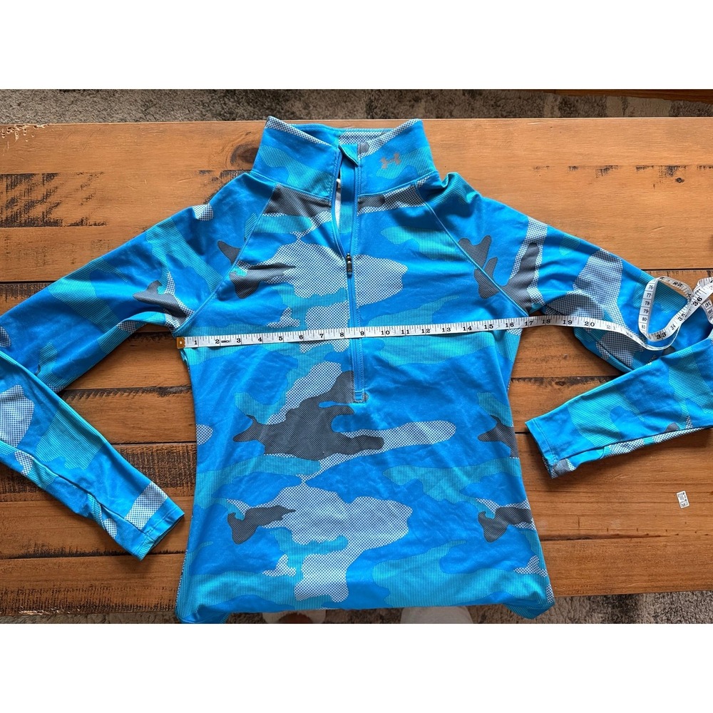 Women's blue camouflage Under Armour reflective‎ activewear medium cold gear